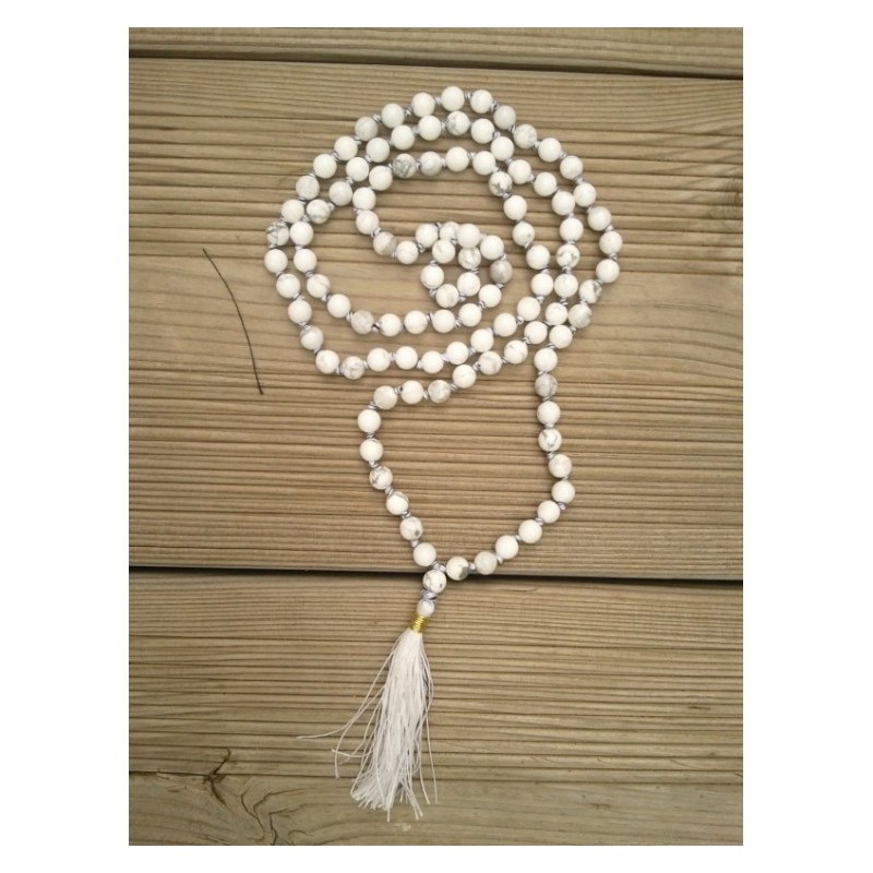 MALA TIBETAIN HOWLITE 6MM Noeud