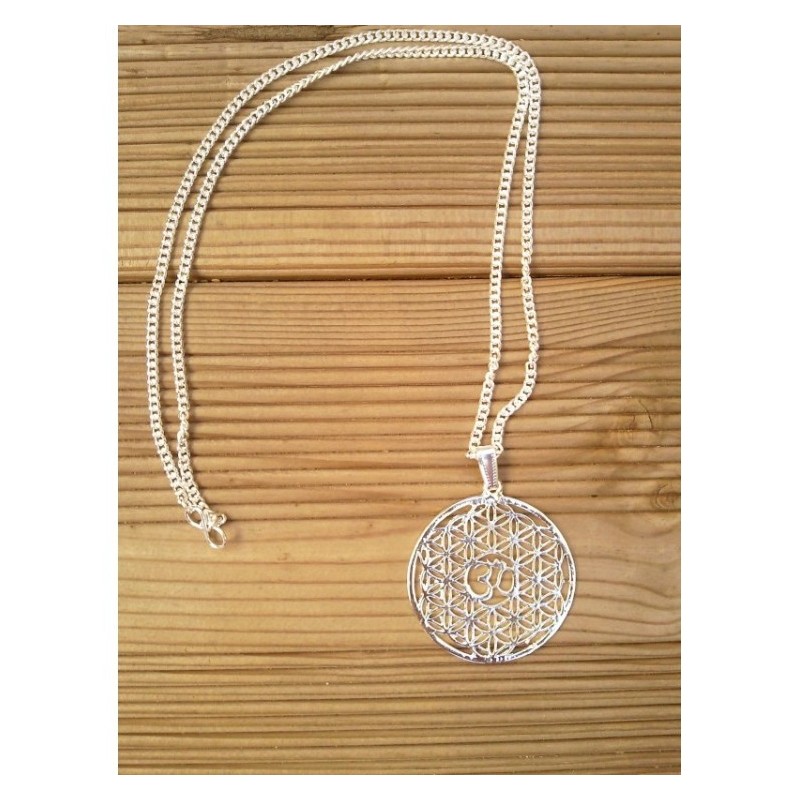 Pendentif Fleur de vie argenté Aum avec chaine