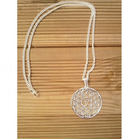 Pendentif Fleur de vie argenté Aum avec chaine