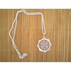 Pendentif Sri Yantra argenté avec chaine