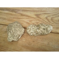 2 morceaux de Pyrite brute...