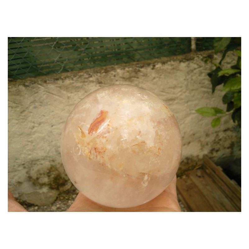 Sphère en Cristal de roche 94mm 1149grs
