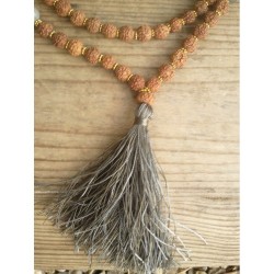 Mala Tibétain en Rudraksha et Labradorite 7-8mm