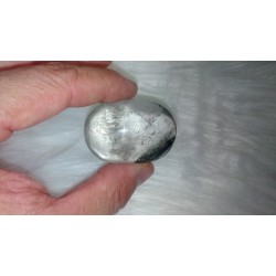 Galet en Quartz Chamane Lodolite 54grs 48mm