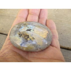 Galet en Labradorite 112grs 60.5mm