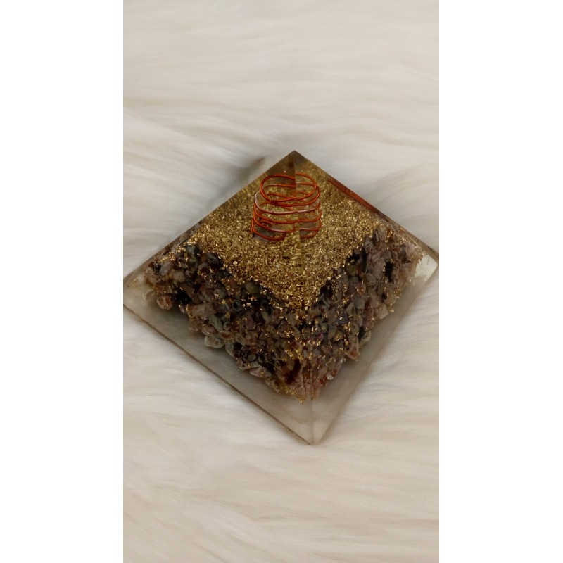 Orgonite Pyramide multi Tourmaline 75mm