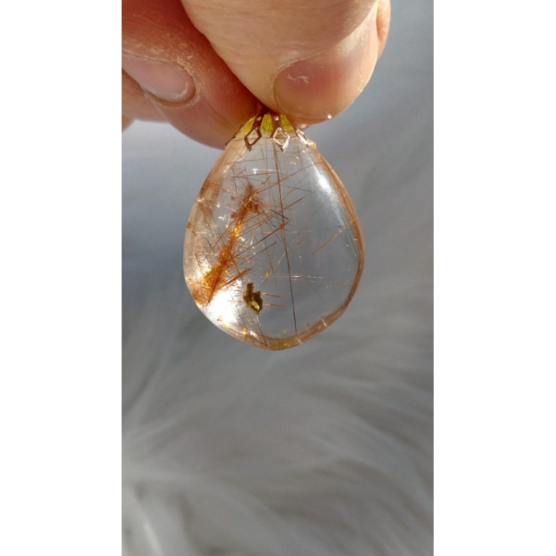 Pendentif goutte en Quartz rutile doré