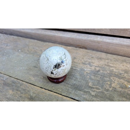 Sphère en Labradorite blanche ou Pierre de Lune 235grs 55mm