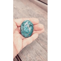 Galet en Apatite bleue 54grs 47mm