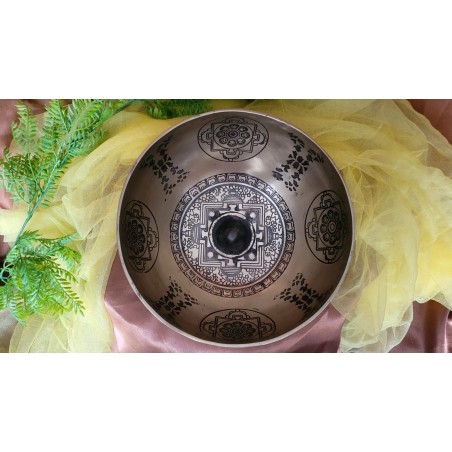 Bol chantant Tibétain 7 métaux 1134grs Lingam gravé Bol chantant Tibétain 7 métaux 1134grs Lingam gravé