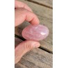 Galet en Quartz rose 66grs 58mm