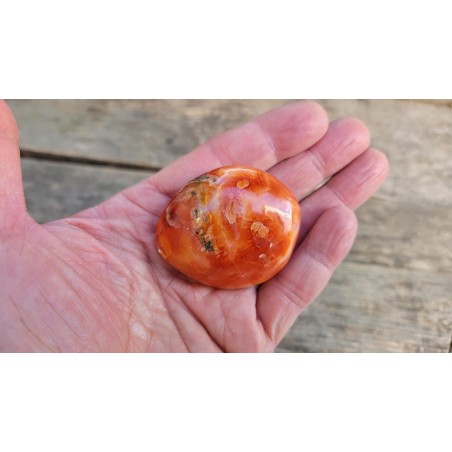 Galet de Cornaline 72grs