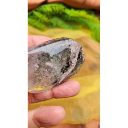 Galet en Quartz Chamane Lodolite 92grs 62mm