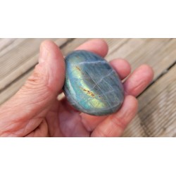 Galet en Labradorite 98grs 54mm