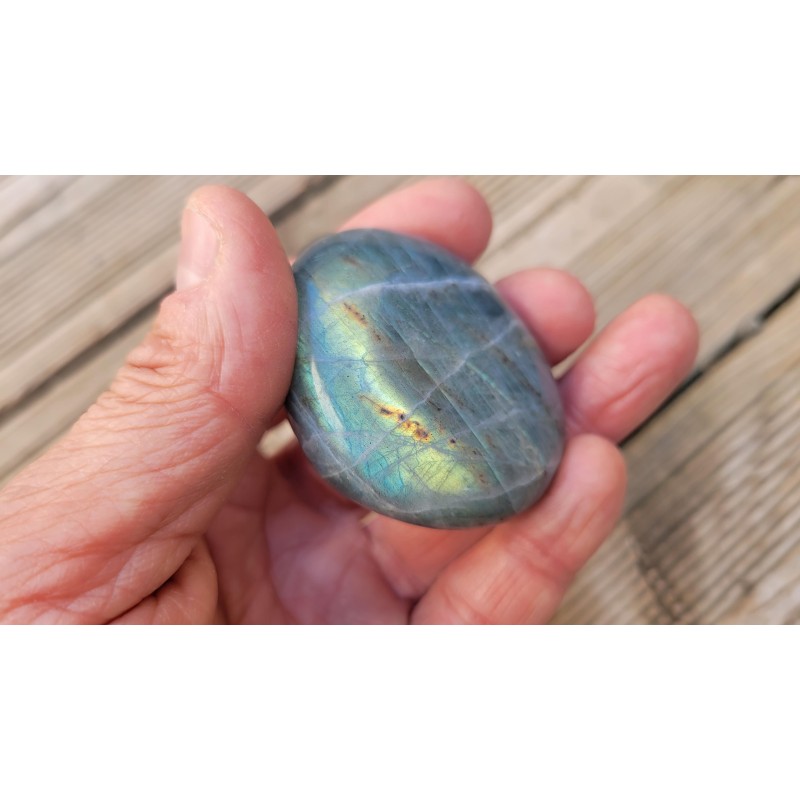 Galet en Labradorite 98grs 54mm