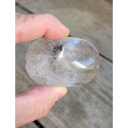Galet en Quartz Chamane Lodolite  72grs 58mm