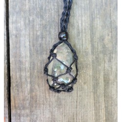 Pendentif goutte en Lodolite ou Quartz jardin