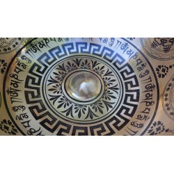 Bol chantant Tibétain 7 métaux 1107grs Lingam gravé