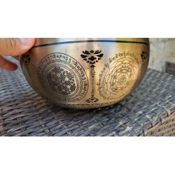 Bol chantant Tibétain 7 métaux 1107grs Lingam gravé