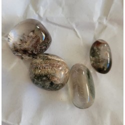 25grs de Galets en Quartz Chamane Lodolite